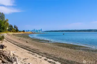 With 106 feet of pristine waterfront, the location is ideal for kayaking and beachcombing for miles along the most southern shore of Bainbridge Island at Restoration Point.