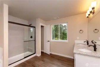 Primary BR bath