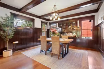 Dining with wainscotting surround, the classic craftsman millwork