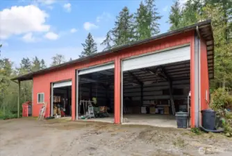 Separate, Large and Spacious shop w/oversized-tall bays.