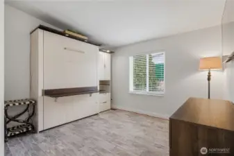 Second Bedroom with murphy turned into desk