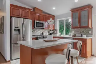 Eat in Island/Kitchen/hallway