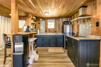 Full Kitchen