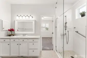 Gorgeous updated primary bath!