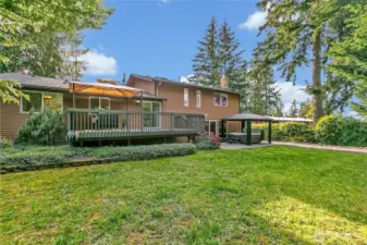 Level yard and private