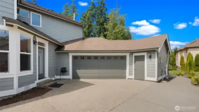 A true two and a half car garage - pull your cars in with ease and still have tons of space left over for storage, tools, or your next big project. Roomy, functional, and ready for whatever you need.