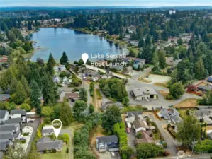 Just a short stroll to Lake Serene and the public boat launch.