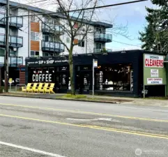 This home is located in the heart of fabulous Phinney Ridge!  Walk to Shops, Eateries, & Pubs.