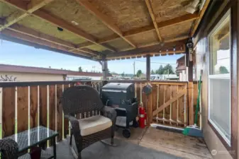 Room to bbq and hangout on back deck.