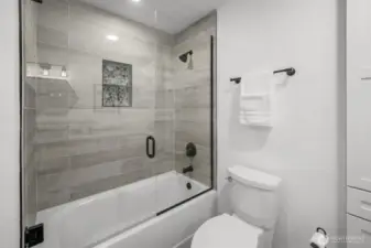 Upper level full bath