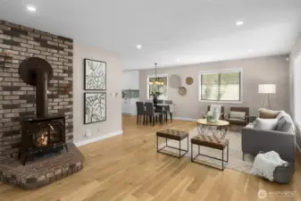 Upper level living & dining area
