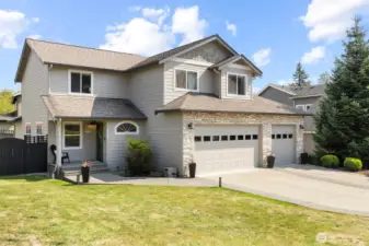 This stately home has a lot of curb appeal and is so very well maintained.