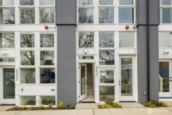 Work/Live Unit with 2 front doors for separation.