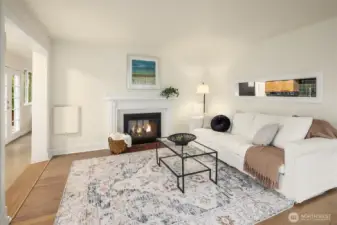 Enjoy incredible natural light throughout the home. Convenient circular floor plan flows from the living to dining space, great for entertaining!