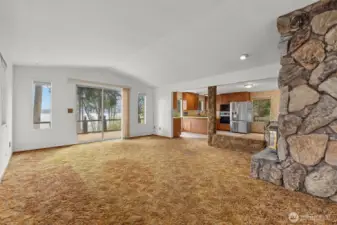 Expansive living space ready for renovations