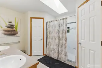Primary shower