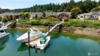 Waterfront dream with shared dock!