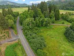 Nice tree-lined buffer along the highway...