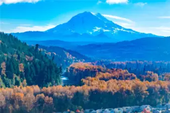 Mt. Rainier to warmly greet you every day.