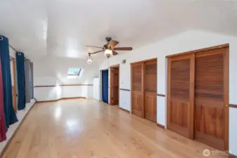 Bedroom 3, lots of closet space!