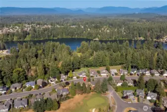 Walking distance to Lake Wilderness.  Watch the fireworks from your front yard!