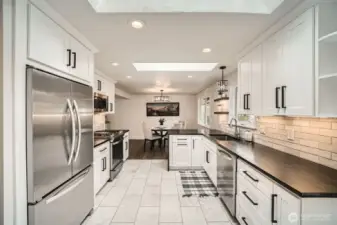 New Quartz counter tops
