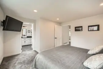 Primary bedroom w/ updated bathroom