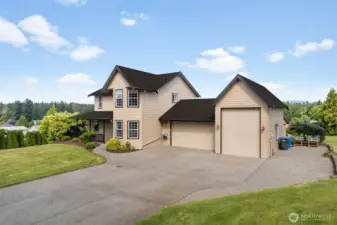 New 30year roof, black gutters & newer exterior paint.
