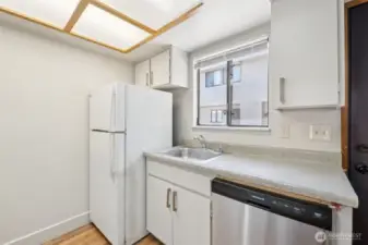 Recently updated untis with newer appliances!