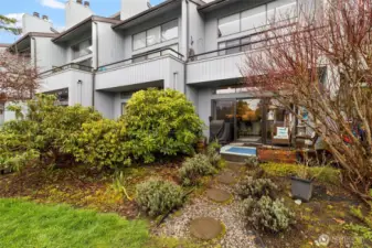 looking toward back patio, ground unit