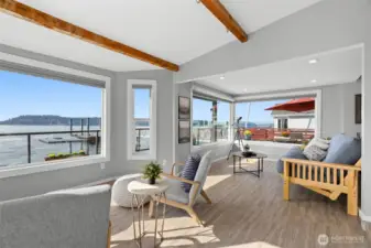 Charming interiors – bright living spaces with vaulted ceilings and warm finishes.