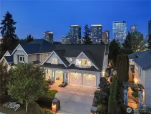 Location, location, location! Just a short walk to shopping, dining, and downtown Bellevue's office towers — it doesn’t get much better than this.