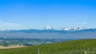 Beautiful Cascade Mountain views!