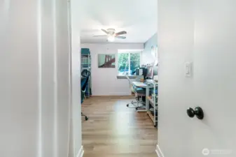Office or bedroom with window seat purrrfect to sit in the sun.