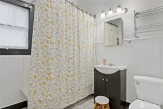 main floor bathroom with claw foot tub