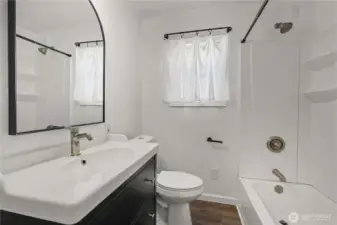 Full bathroom on the main floor.