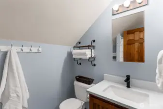 Upper Level Shower Bath