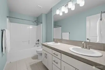 The Main Bathroom features 2 sinks and Full Tub/Shower Combo.