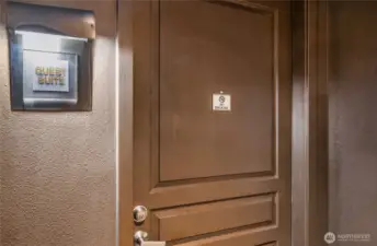 Guest suite located near entrance to building 1900