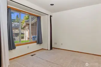 den/office space