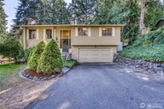 Welcome home to 3915 NE Hyak Wy!