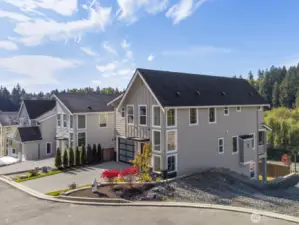 Ideal location at end of cul-de-sac with sweeping view!