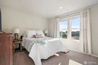 Primary Bedroom with on-suite bath & walk-in closet, South Facing