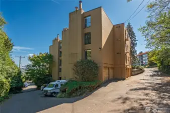 Classic and bold international architecture