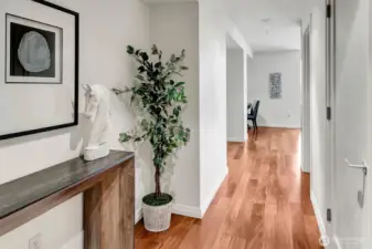 Entry hall offers excellent privacy