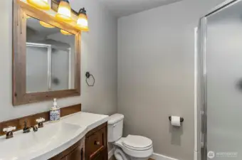 Main floor Bathroom