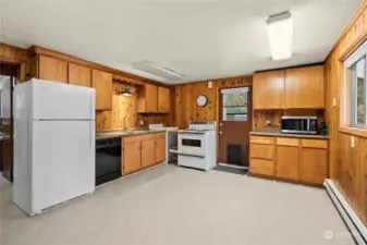 New floors, nice appliances and dishwasher