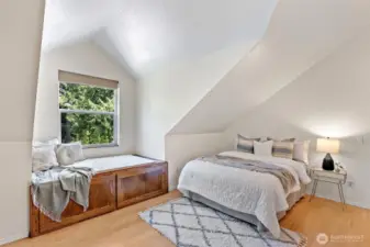 Another view of the third guest room.
