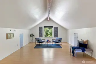 Reading corner, sitting area, exercise room? You name it - this is a light and bright space for anything you choose.