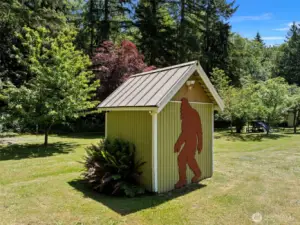 Well house to the property